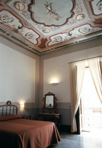 Hotel Palazzo D'Erchia Конверсано Стая снимка