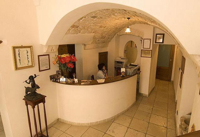 Hotel Palazzo D'Erchia Конверсано Екстериор снимка
