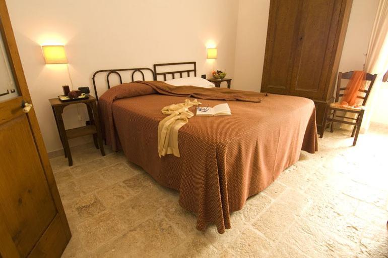 Hotel Palazzo D'Erchia Конверсано Екстериор снимка