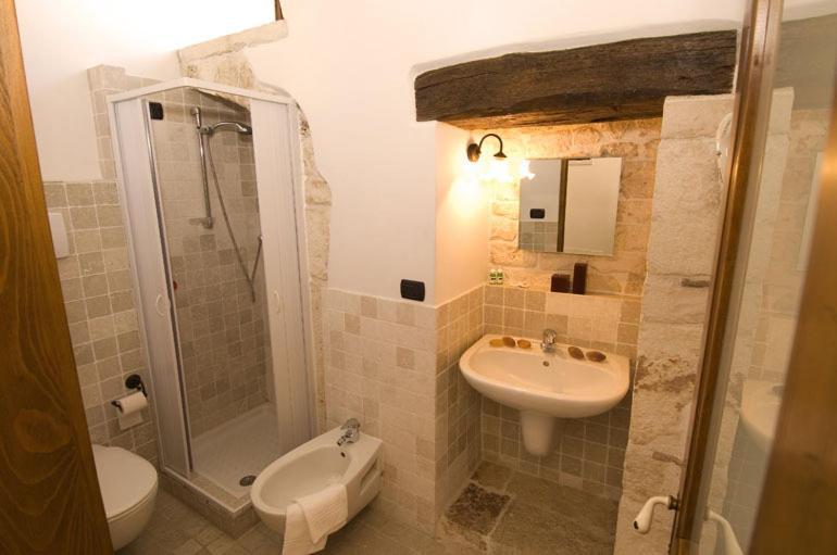 Hotel Palazzo D'Erchia Конверсано Екстериор снимка